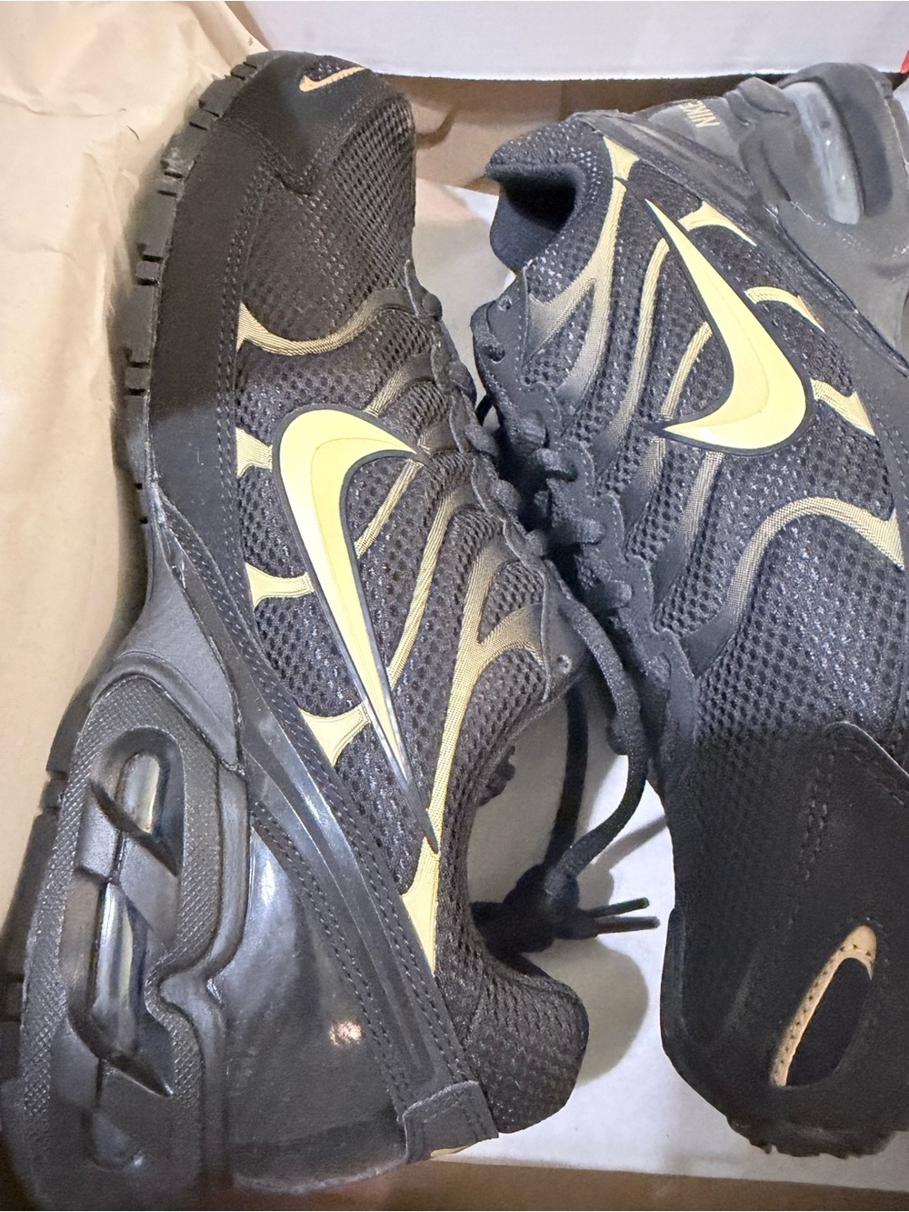 Nike Men’s Black and Gold Athletic Sneakers